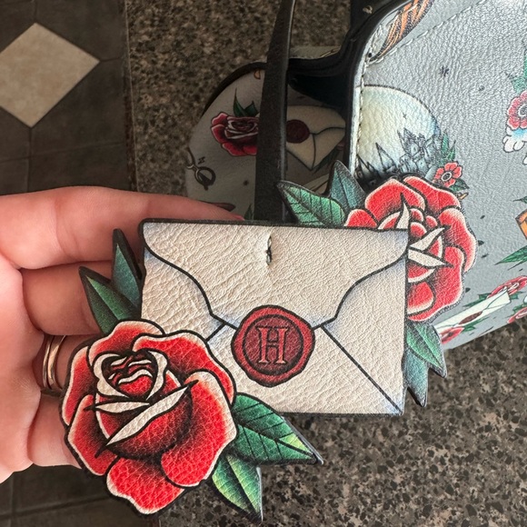 LOUNGEFLY • HARRY POTTER TATTOO - Picture 4 of 5